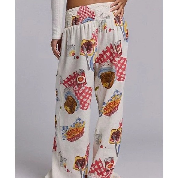 Kimchi Blue Rare Caroline Smocked Wide Leg Linen-Blend Pant - Picture 3 of 3